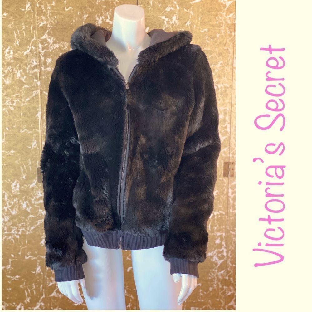 💞PINK Victoria’s Secret Limited Edition Coat